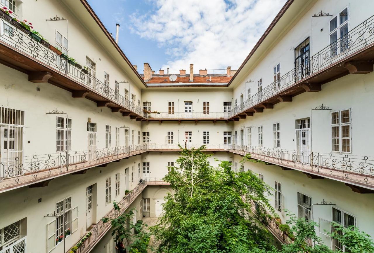 Simply The Best Location Будапеща Екстериор снимка